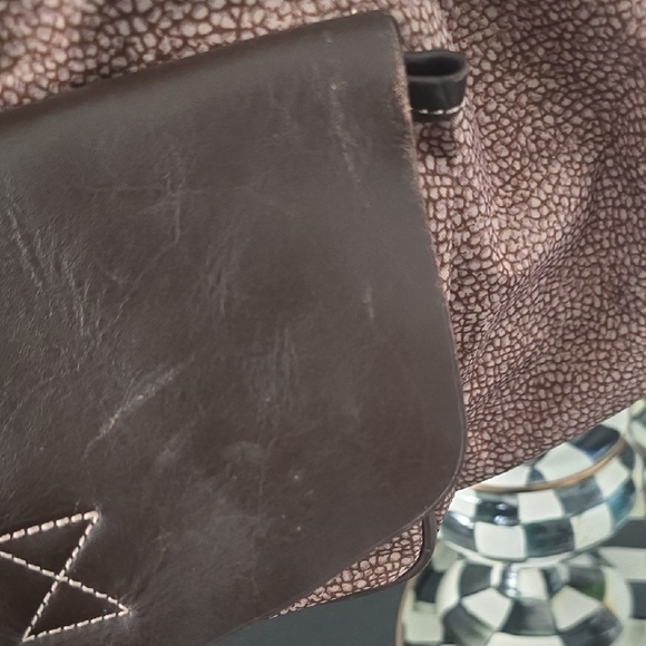 Elegant Brown Textured Backpack Italian Luxury Authentic - Picture 4 of 12